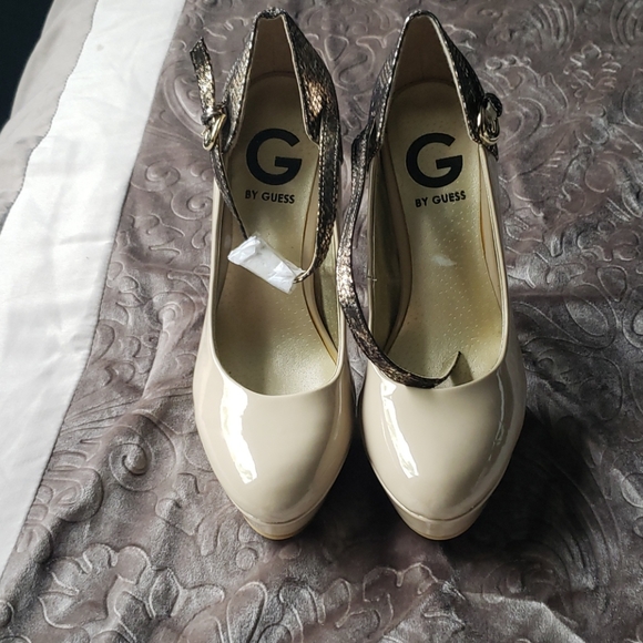 Heels - Picture 2 of 6